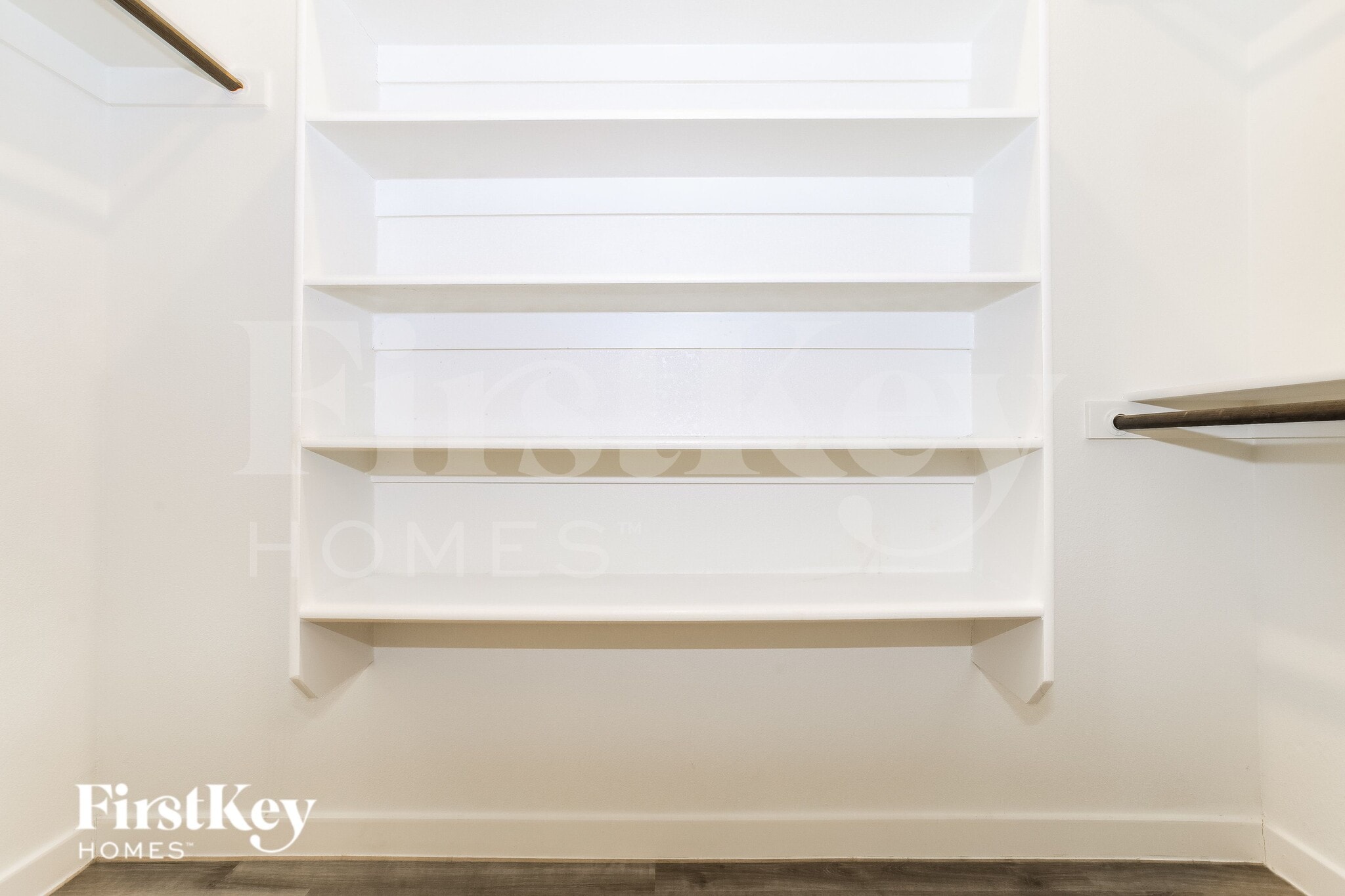 Building Photo - 619 Ava Trl