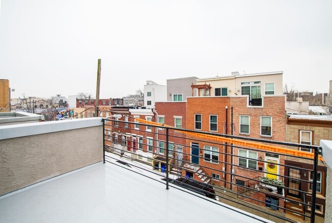 Building Photo - Contemporary Three Bedroom Home in Point Breeze