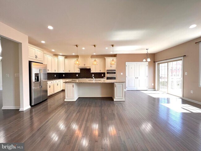 Building Photo - 23480 Logans Ridge Terrace