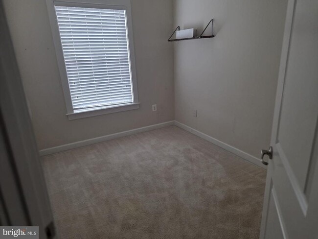 Building Photo - 20800 Duxbury Terrace