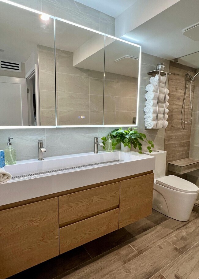 Building Photo - 3540 S Ocean Blvd