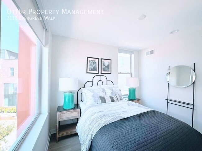 Building Photo - 3110 Evergreen Walk
