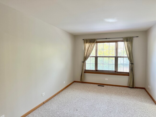Building Photo - 2955 Belle Ln