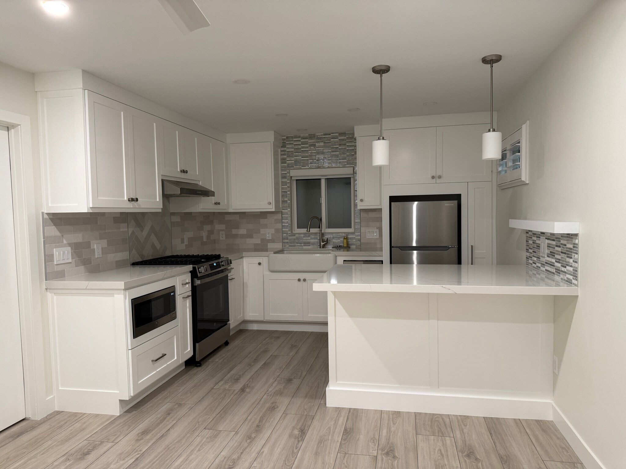 Building Photo - 271 Termino Ave