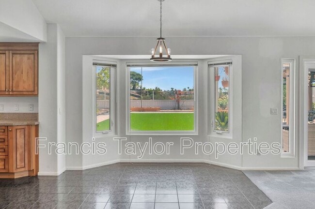 Building Photo - 12865 Palisades Ct