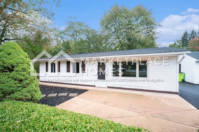 Building Photo - 1014 Thistleridge Dr