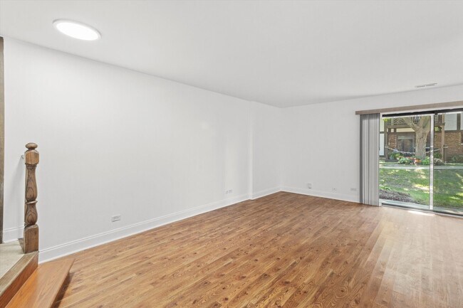 Building Photo - 850 Sheldon Ct