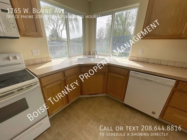 Building Photo - 1765 W Blaine Ave