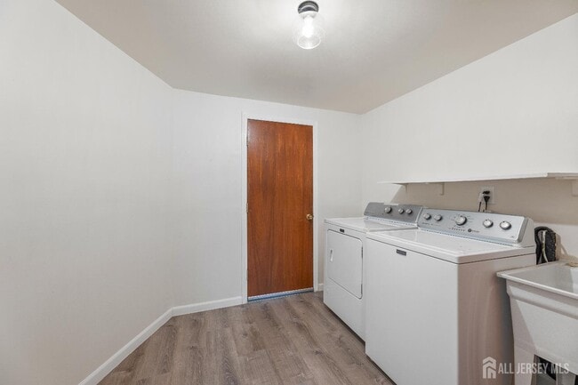 Building Photo - 65 Diamond Ln