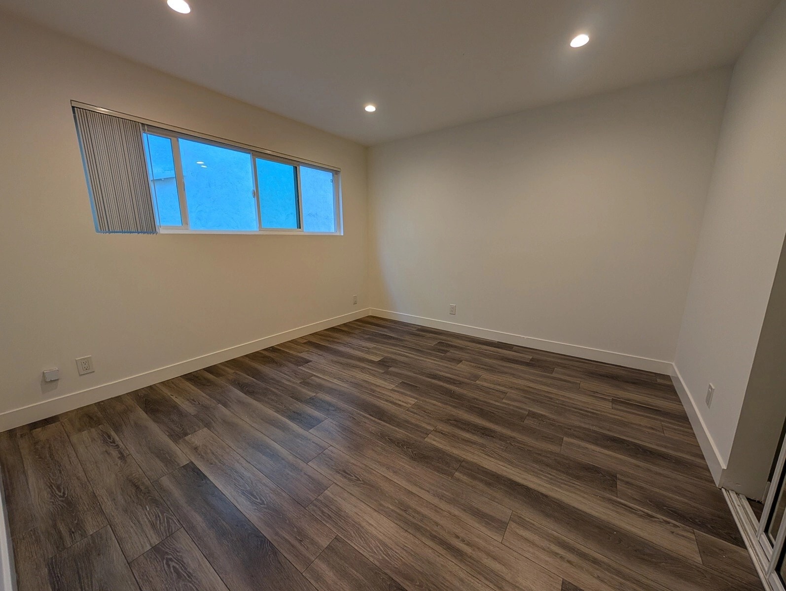 Building Photo - 739 N Sweetzer Ave