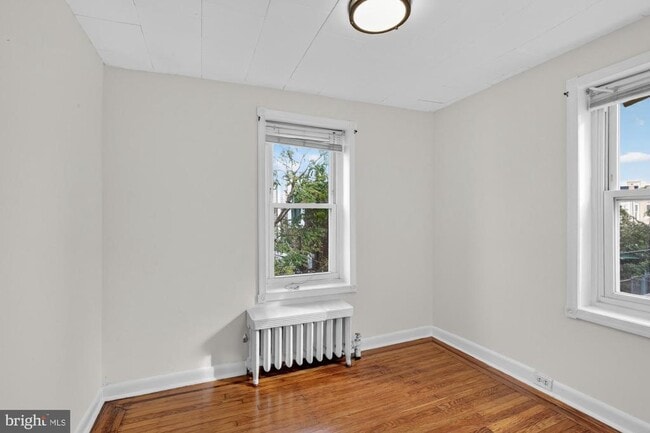 Building Photo - 2343 E Huntingdon St