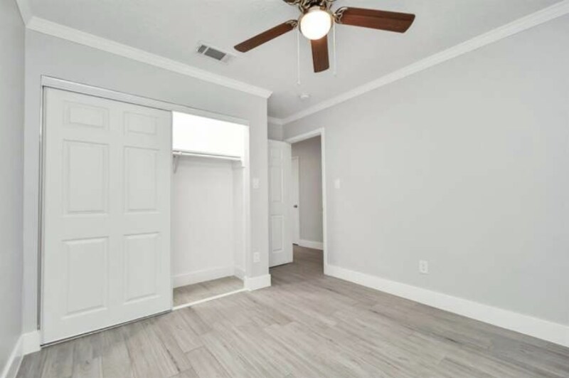 Building Photo - 5215 Rivertree Ln