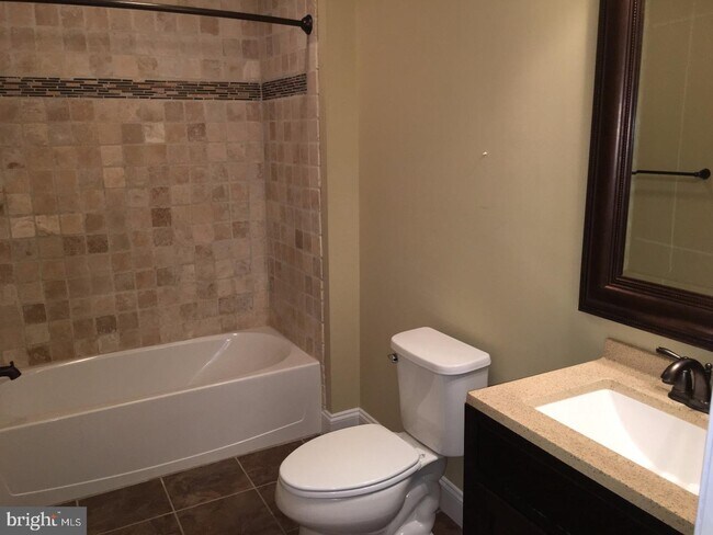 Building Photo - 16 Belmont Ave