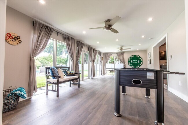 Building Photo - 2275 SW 44th St