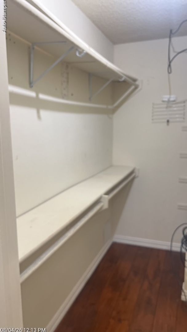 Building Photo - 903 Love Wood Ln