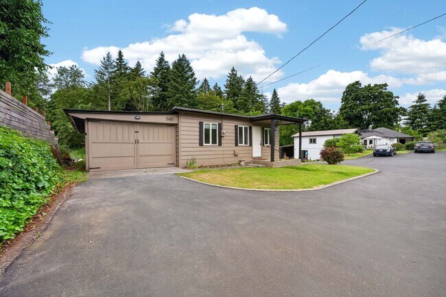 Building Photo - 2 Bedroom Home Backing to Fallen Leaf Park & Trail System in Camas Community