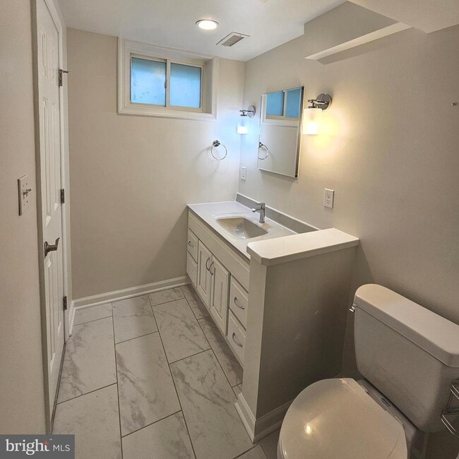 Building Photo - 8533 Pepperdine Dr