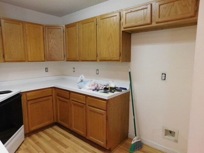 Building Photo - 210 Tobiano Dr