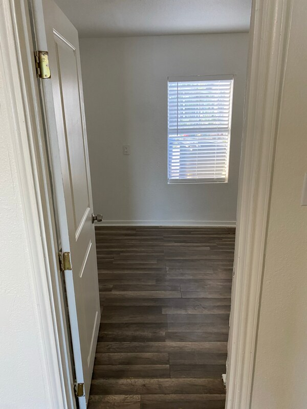 Building Photo - 5415 Buena Vista St