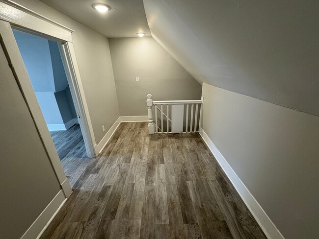 Building Photo - Beautiful 4 Bedroom  House