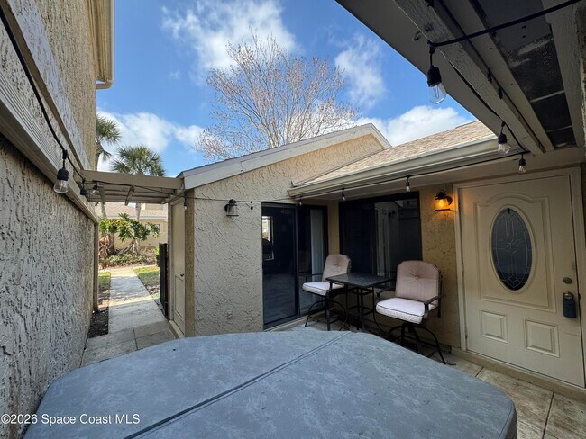 Building Photo - 1471 Sheafe Ave NE