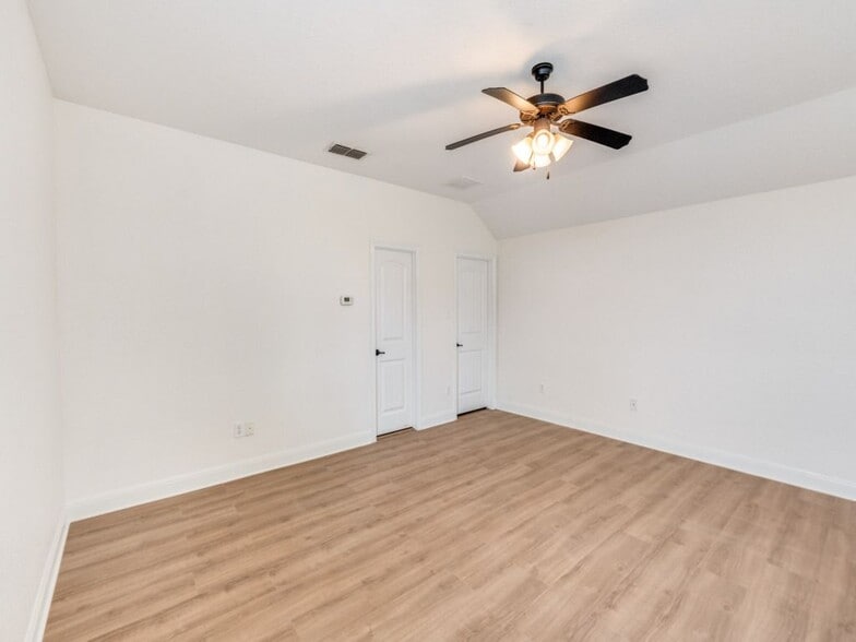 Building Photo - 229 Gardner