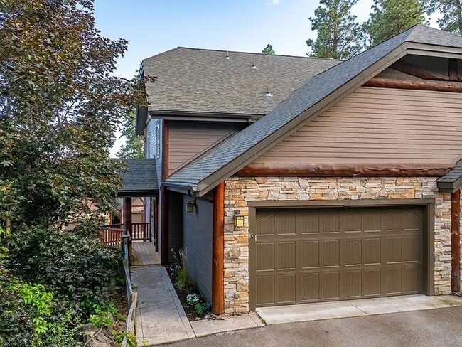 Building Photo - 3 Bed 2 Bath Condo!