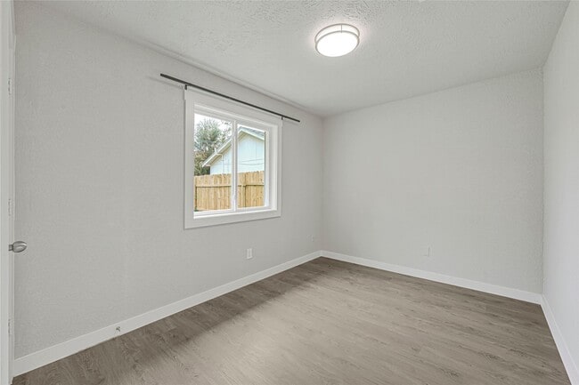Building Photo - 15322 Bedford Glen Dr