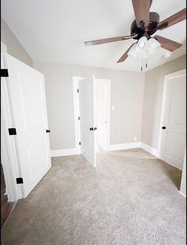 Building Photo - Updated 3 bedroom, 1 bathroom home close to Downtown Columbia