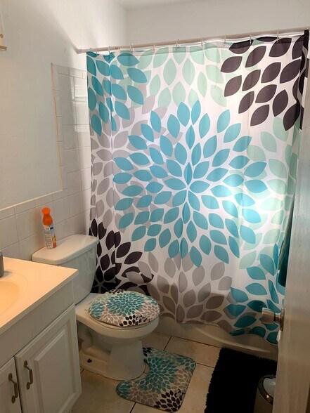 Building Photo - 4134 12th Ave S