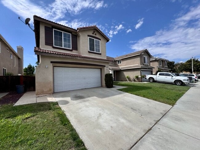 Building Photo - 4 Bedroom Menifee home on Menifee Lakes Go...