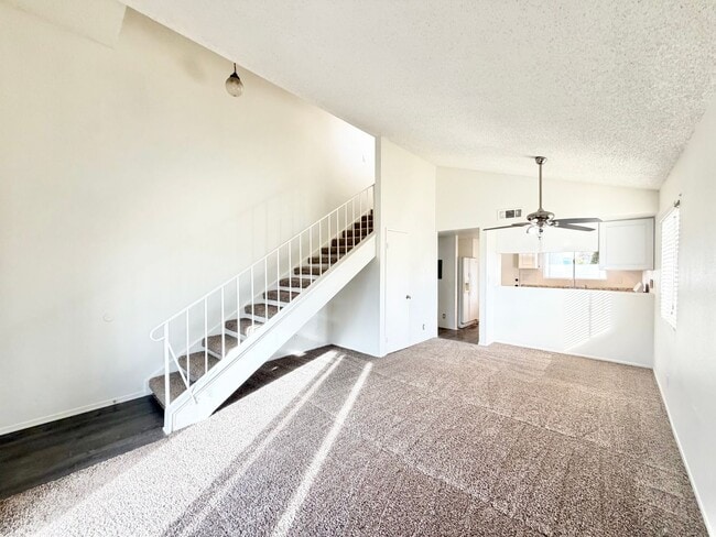 Building Photo - AVAILABLE NOW!! 2 Bedroom 2 Bathroom Condo in Rancho Mirage!