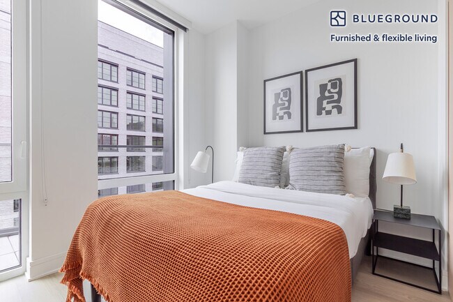 Building Photo - 240 3rd Ave