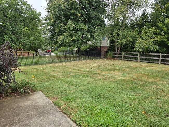Building Photo - 9845 Burleigh Ln