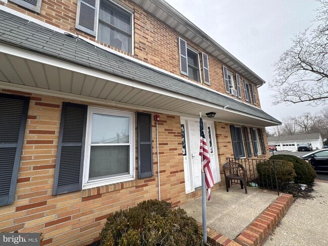 Building Photo - 43 S Main St