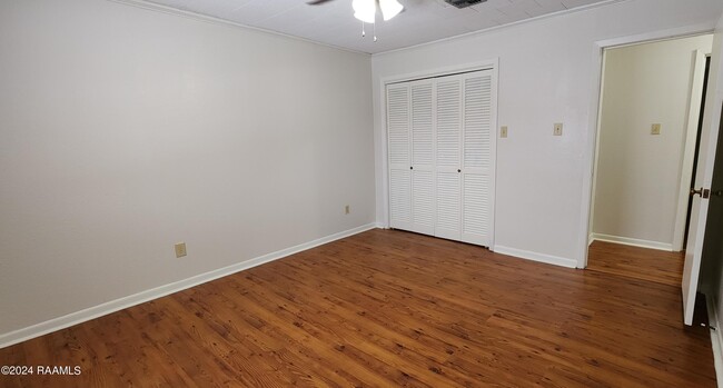 Building Photo - 403 Bell Downs Dr
