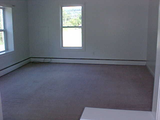 Building Photo - 259 Mann Hill Rd