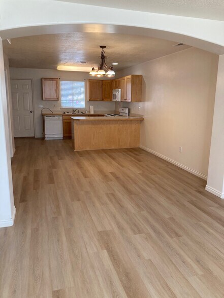 Building Photo - 1440 Cobblestone Ln