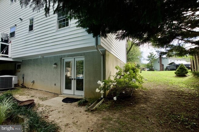 Primary Photo - 5576 Neddleton Ave