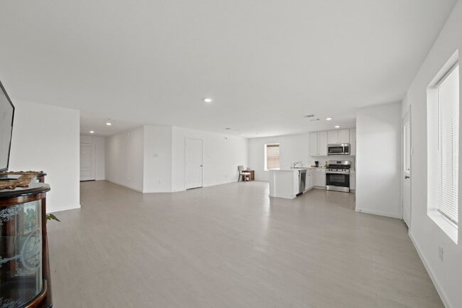 Building Photo - 2919 Summer Breeze Wy