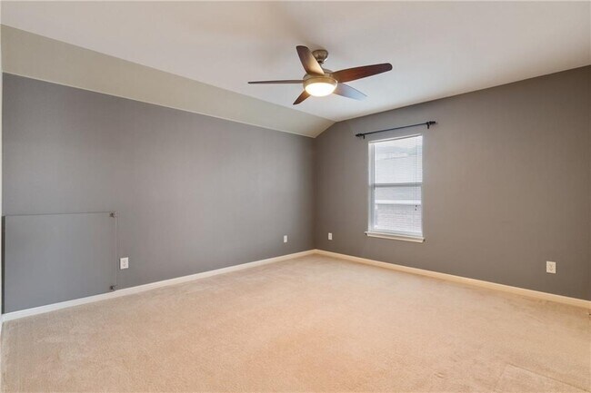 Building Photo - 3800 Vonnegut Ct