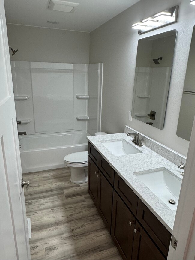 Building Photo - 1899 S Alliance Country Dr