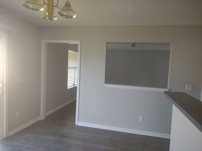 Building Photo - Wonderful Four Bedroom Home in Northeast C...