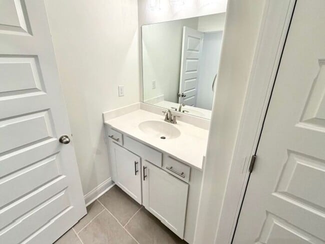 Building Photo - Now Leasing a Brand New 4-bedroom 2.5 bath + an office home in Olive Branch- Five Minutes from Me...