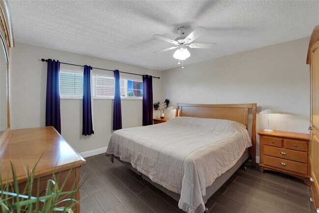 Building Photo - 8980 S Hollybrook Blvd