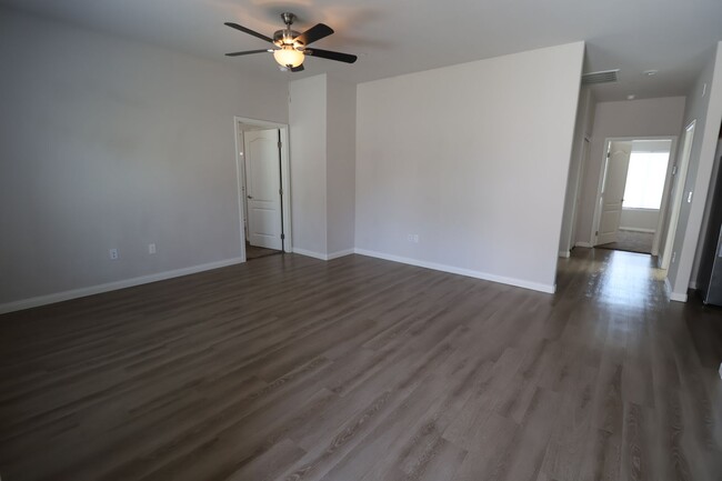 Building Photo - Northview Meadows Luxury Duplexes