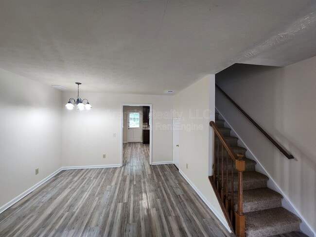 Building Photo - 2101 Wexford Dr