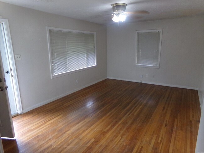 Building Photo - 4520 Orange St