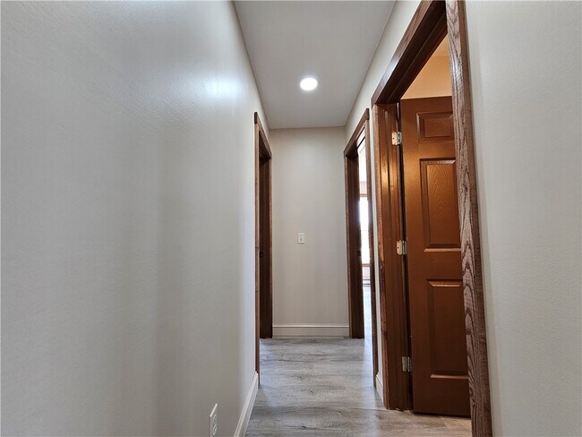 Building Photo - 2661 Rt-71