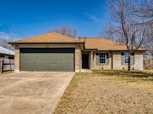 Primary Photo - 223 Evergreen Cir